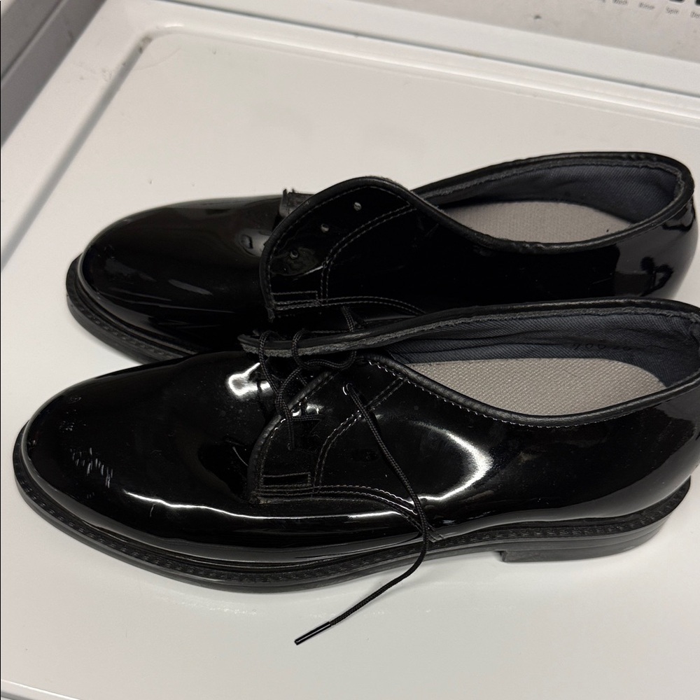 Classic Black Patent Derby Shoes for Men - oil and skid resistant - Picture 2 of 7